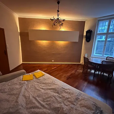 Zamek W Centrum Bielska-bialej Homestay *