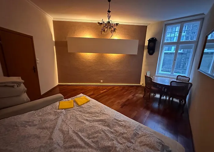 Zamek W Centrum Bielska-bialej Homestay *